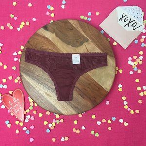 NWT Ruby Floral Laced Thong - Auden
